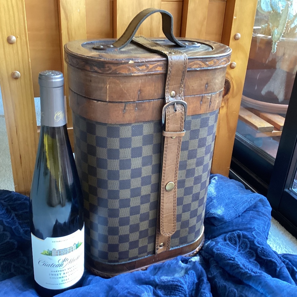 Unique Wine Caddy